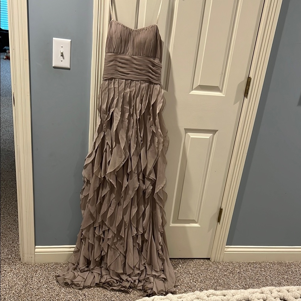 Elegant Strapless Taupe Evening Gown - Size 2